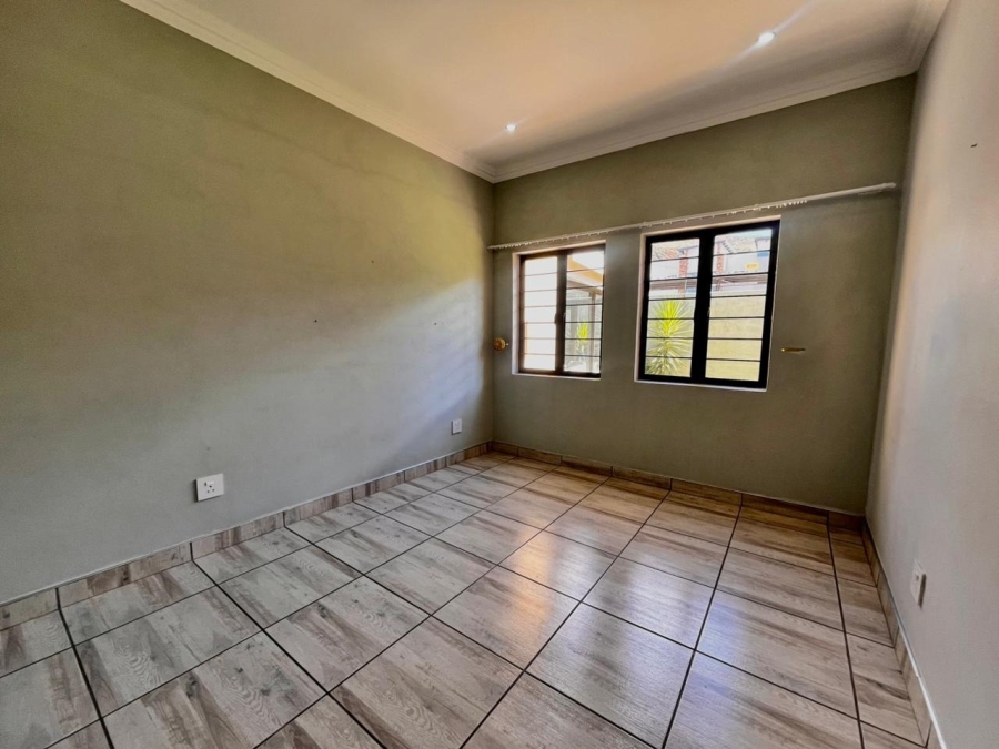 4 Bedroom Property for Sale in Donkerhoek A H North West